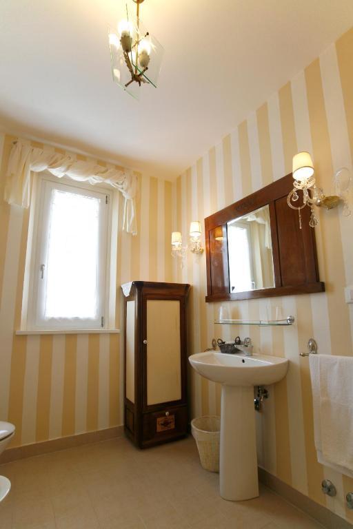 Villa Amelia Rooms Marina di Pietrasanta Ruang foto