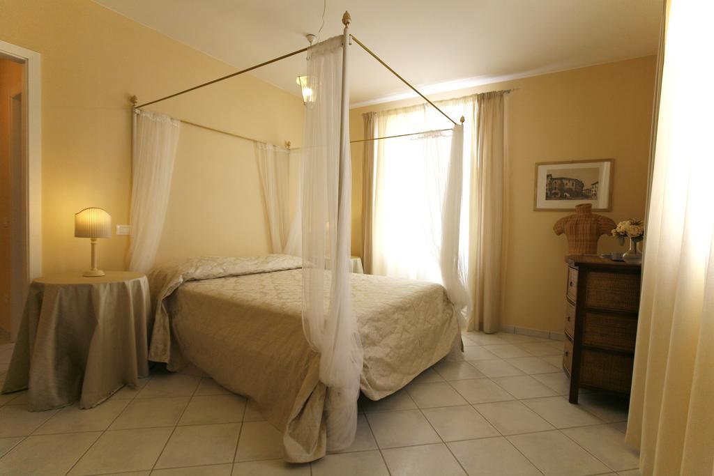 Villa Amelia Rooms Marina di Pietrasanta Bagian luar foto