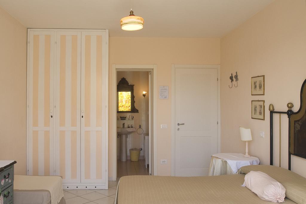Villa Amelia Rooms Marina di Pietrasanta Bagian luar foto