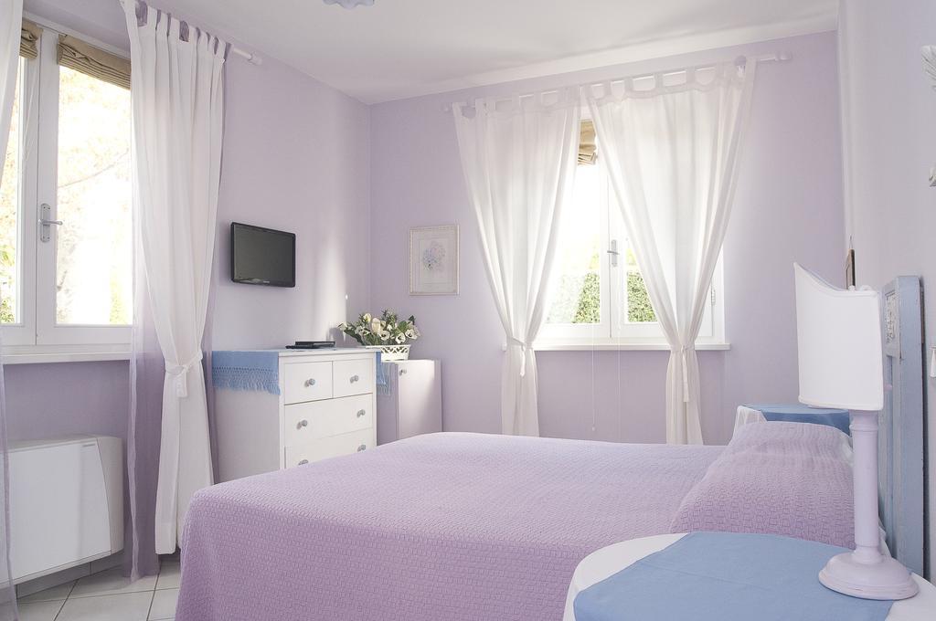Villa Amelia Rooms Marina di Pietrasanta Bagian luar foto